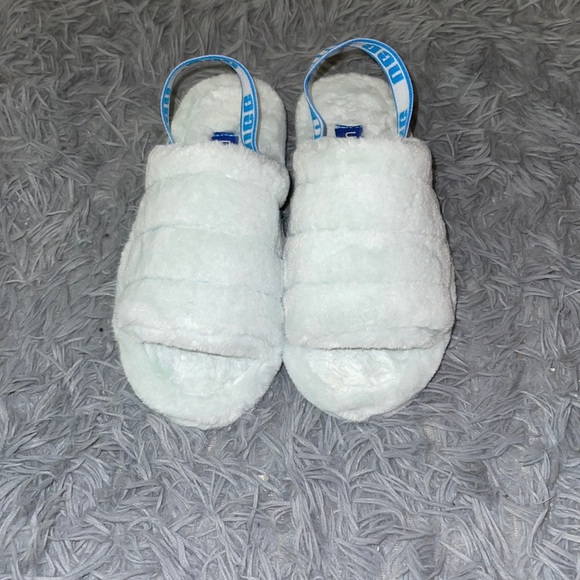 Brand new UGG slippers - Picture 4 of 4